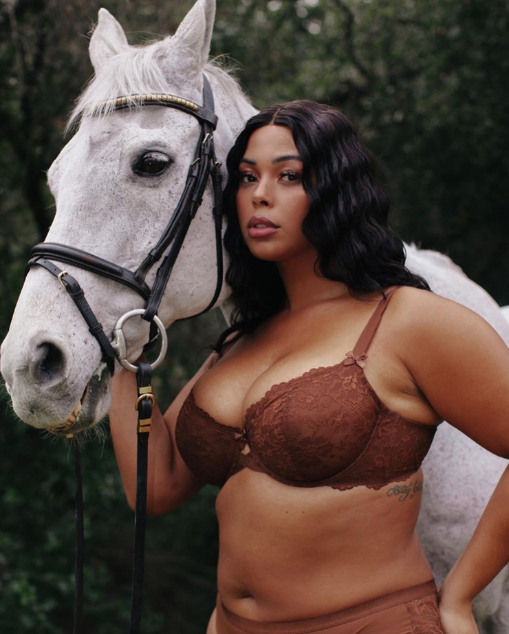 Tabria Majors