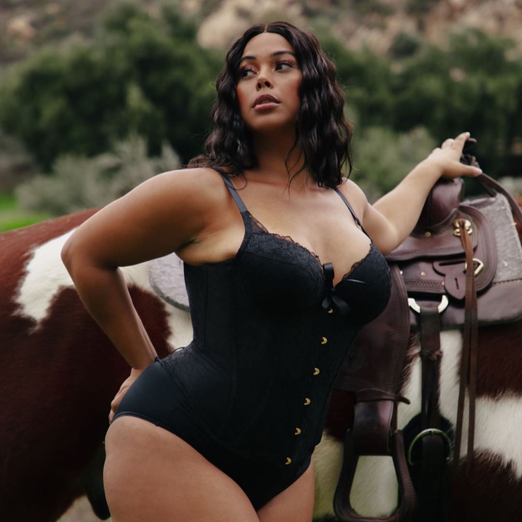 Tabria Majors