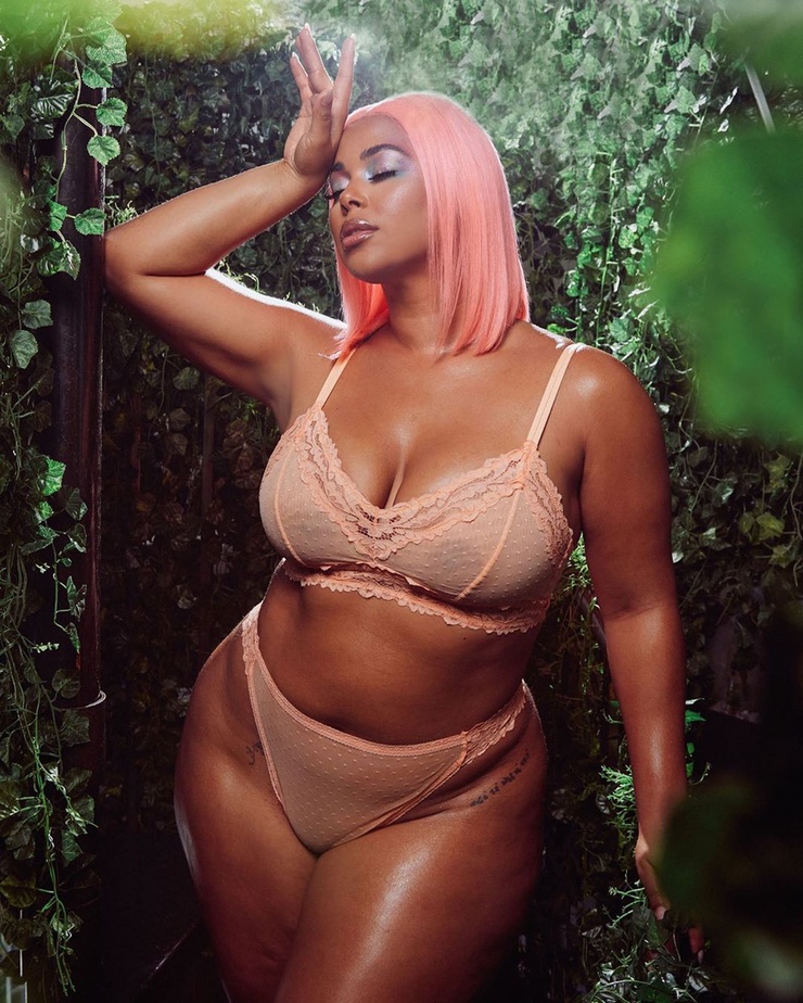 Tabria Majors