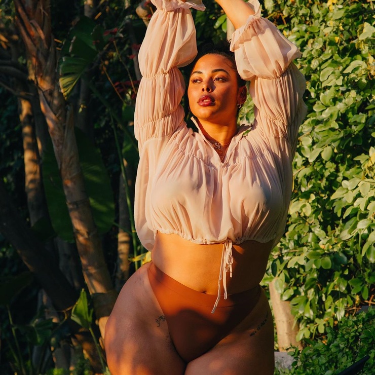 Tabria Majors