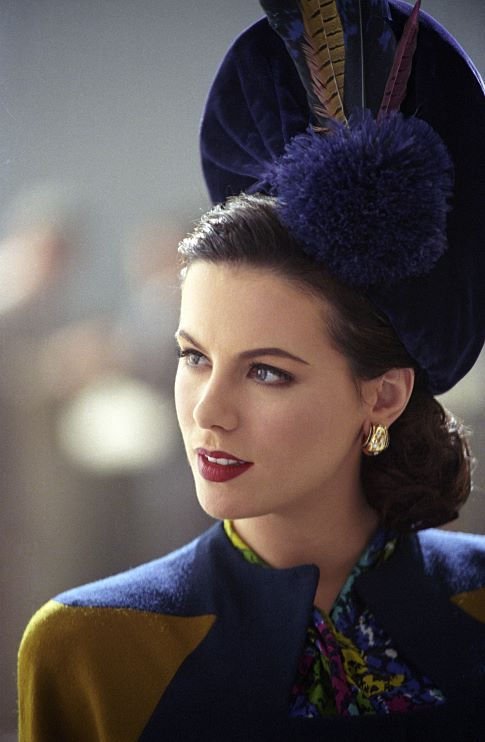 Ava Gardner (Kate Beckinsale)