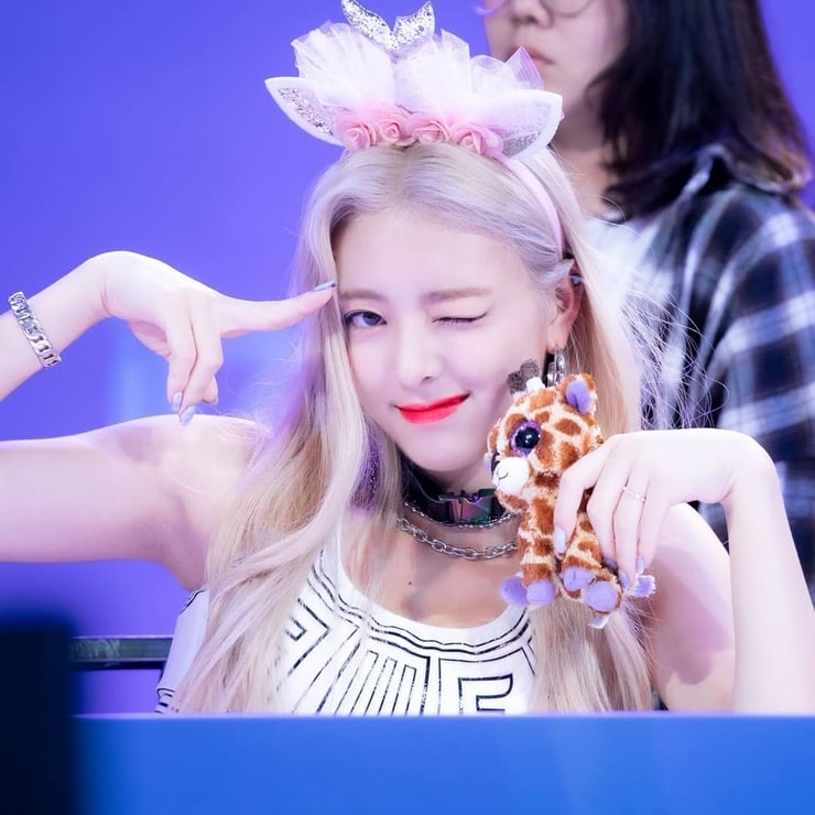 Yuna (ITZY)