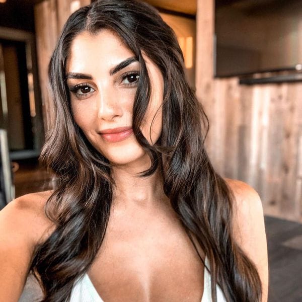 Yeliz Koç Yeliz Koç