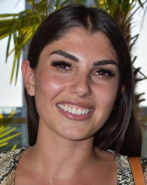 Yeliz Koç Yeliz Koç