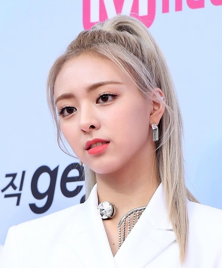 Yuna (ITZY) picture