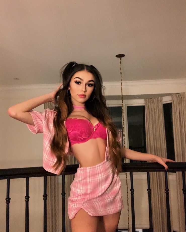 Julia Merekoulias Julia Merekoulias