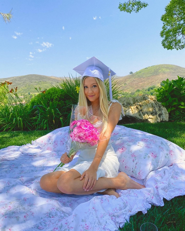 Ava Sambora Ava Sambora