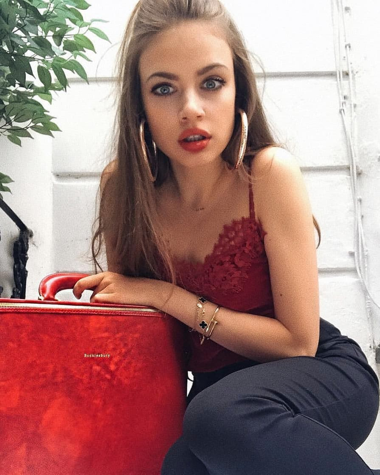Xenia Tchoumitcheva image