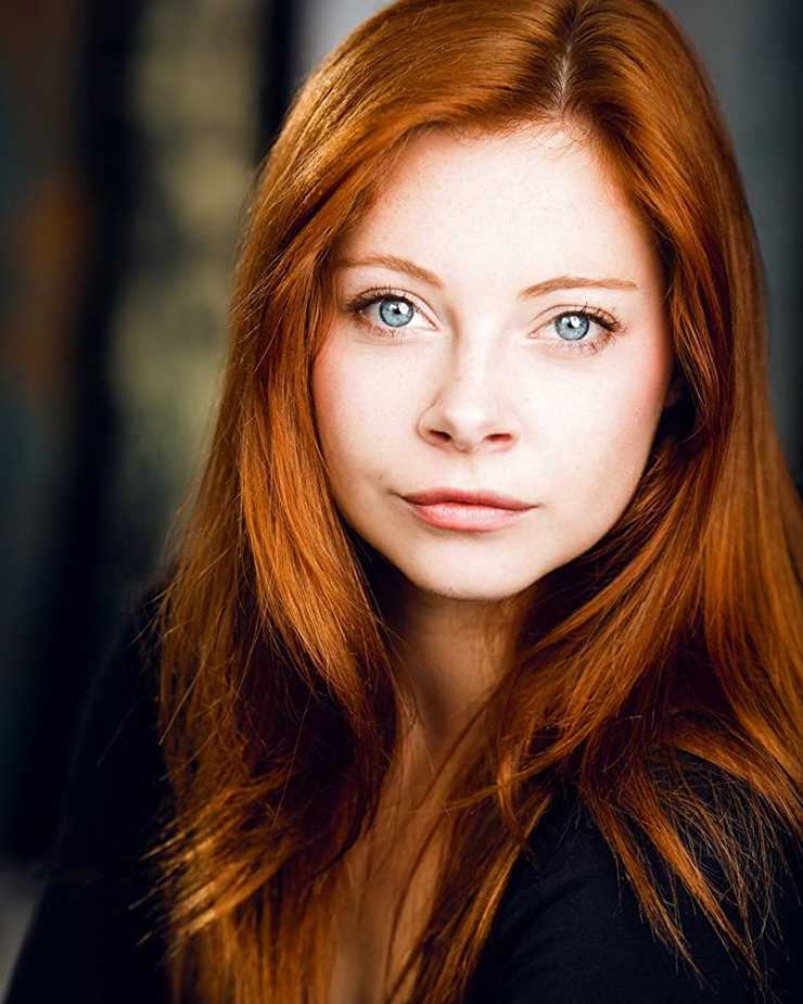 Elena Valentine