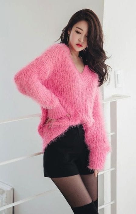 Jung Yun in Pink