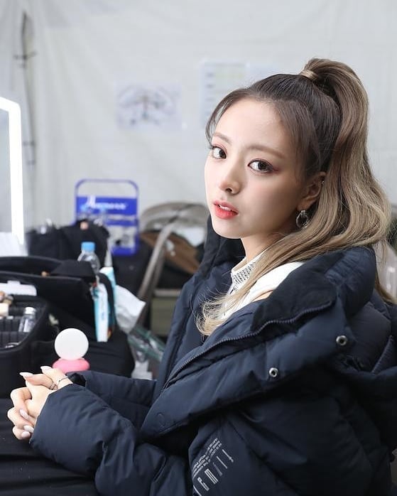 Yuna (ITZY) Yuna (ITZY)