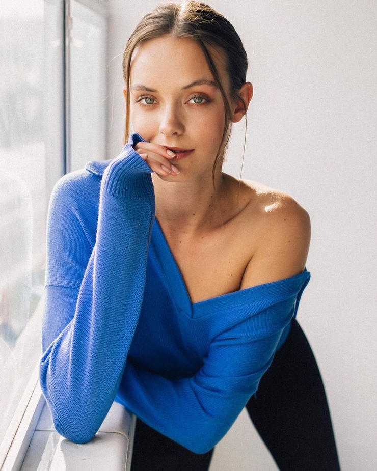 CELINA KROGMANN CELINA KROGMANN