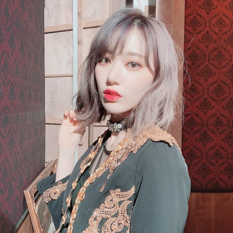 Sakura Miyawaki Sakura Miyawaki