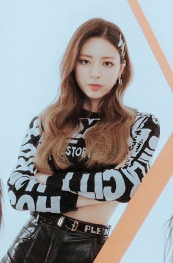 Yuna (ITZY)