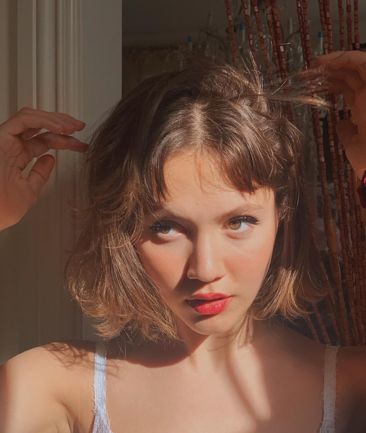 Iris Apatow