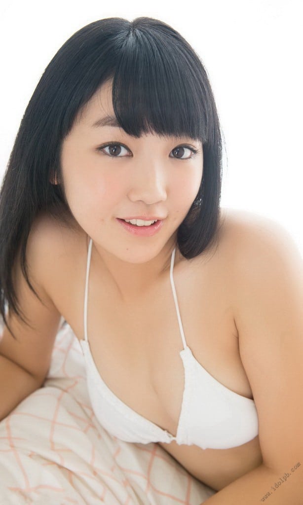 Momo Shiina