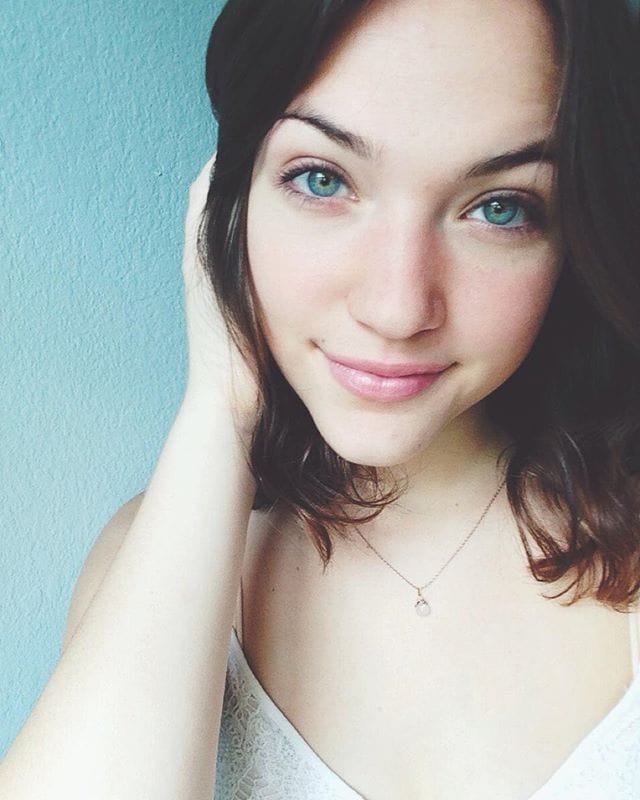 Violett Beane Violett Beane
