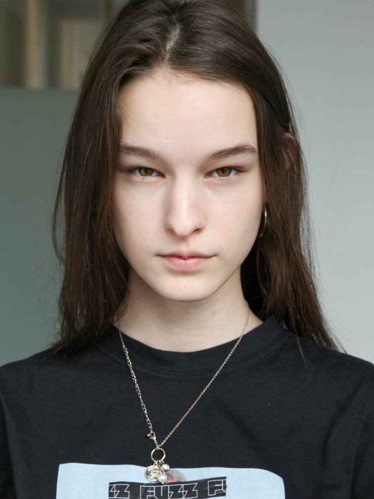 Laura Toth
