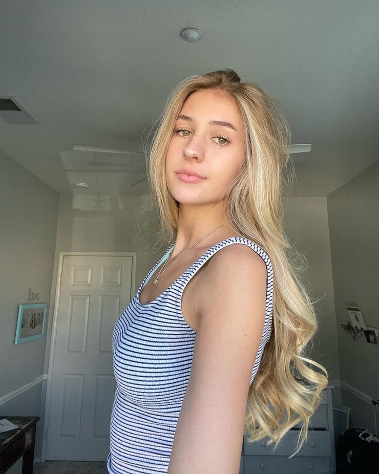 Picture of justine ouellet