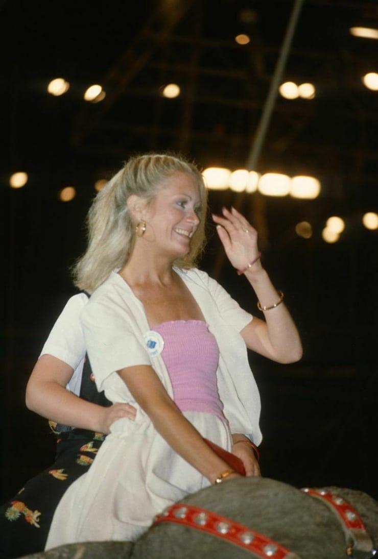 Joan Van Ark