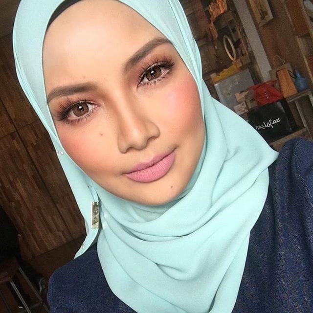 Neelofa