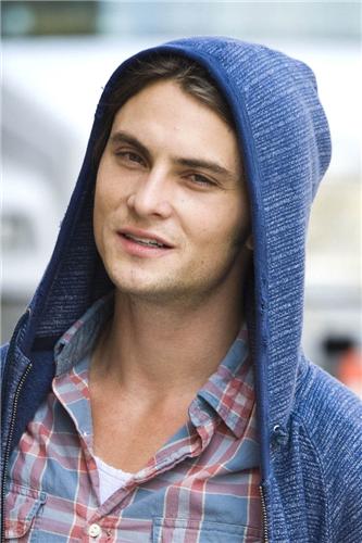 Shiloh Fernandez