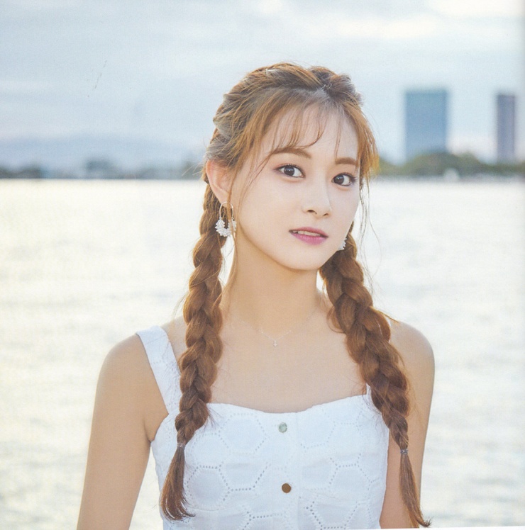 Chou Tzu-yu (Tzuyu)