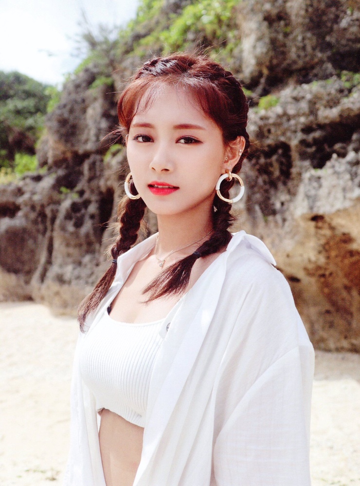 Chou Tzu-yu (Tzuyu)