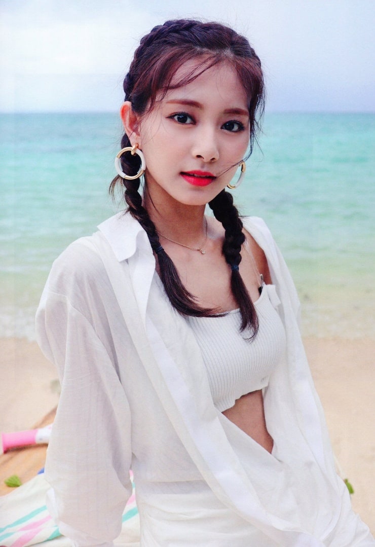 Chou Tzu-yu (Tzuyu)