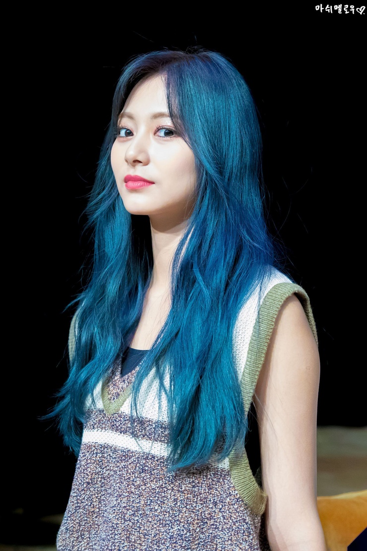 Chou Tzu-yu (Tzuyu) Chou Tzu-yu (Tzuyu)