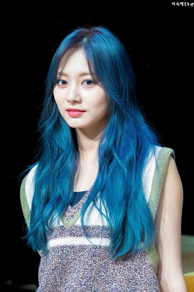 Chou Tzu-yu (Tzuyu) Chou Tzu-yu (Tzuyu)