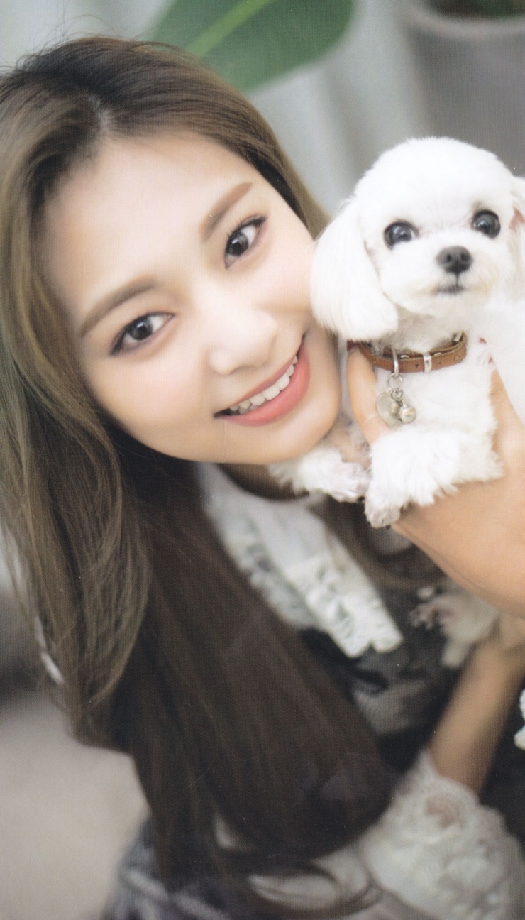 Chou Tzu-yu (Tzuyu) Chou Tzu-yu (Tzuyu)