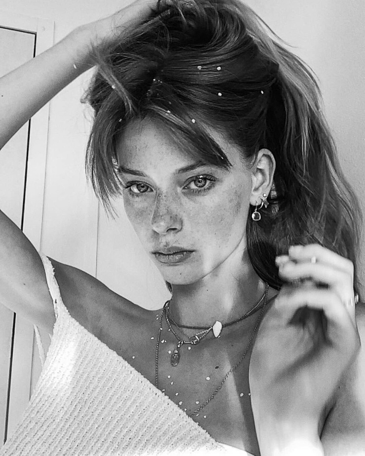 Lauren de Graaf Lauren de Graaf