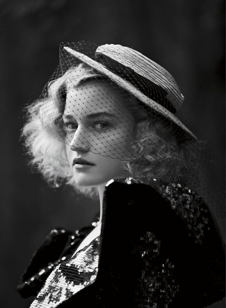 Julia Garner Julia Garner