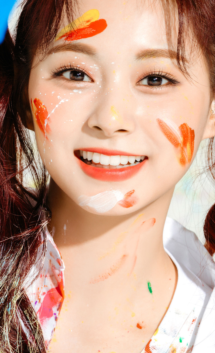 Chou Tzu-yu (Tzuyu) Chou Tzu-yu (Tzuyu)