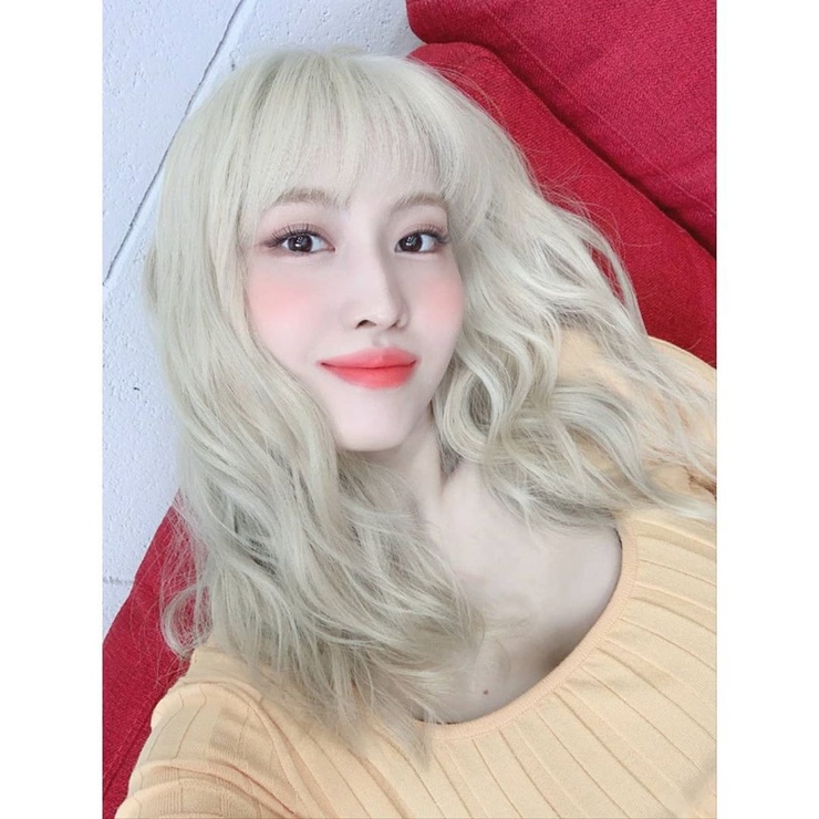 Hirai Momo