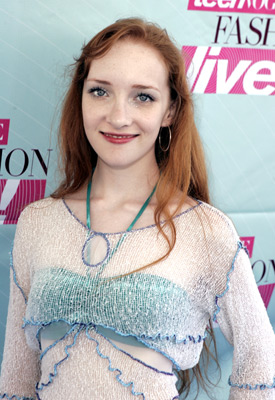 Scarlett Pomers picture