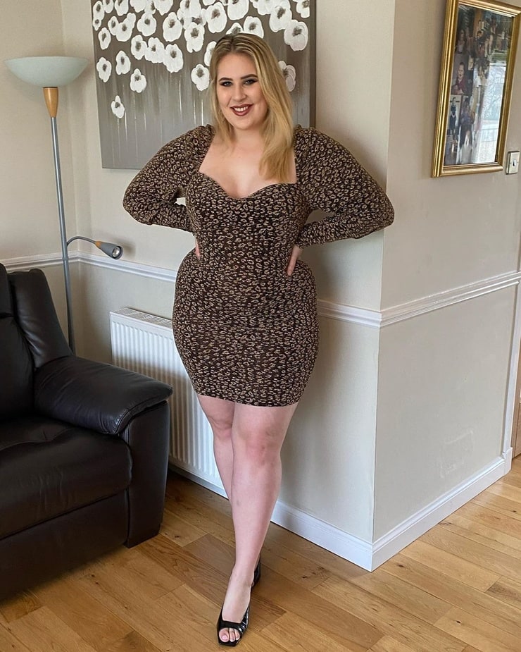 Picture of Sophie Turner (Plus Size)