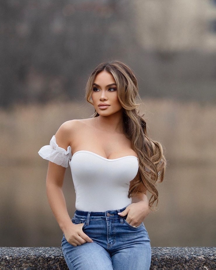 Picture Of Daphne Joy