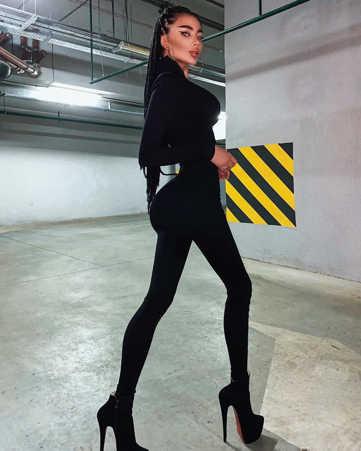Alena Omovych