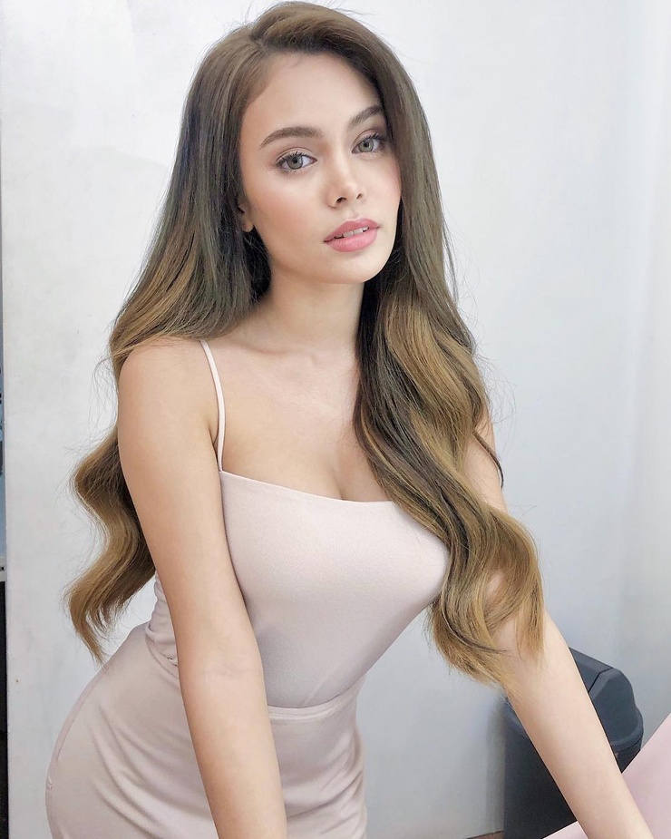 Ivana Alawi Ivana Alawi