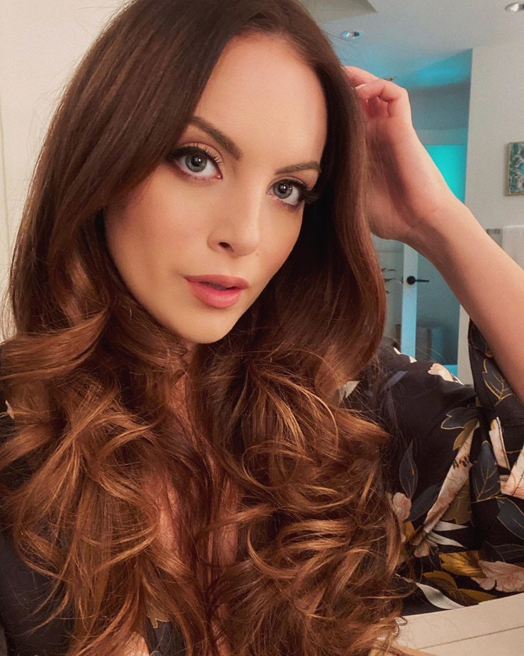 Elizabeth Gillies Elizabeth Gillies