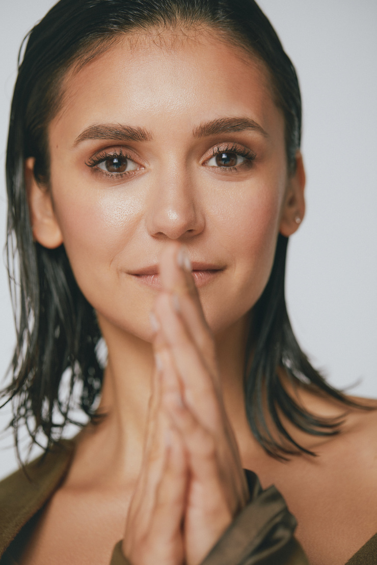 Nina Dobrev
