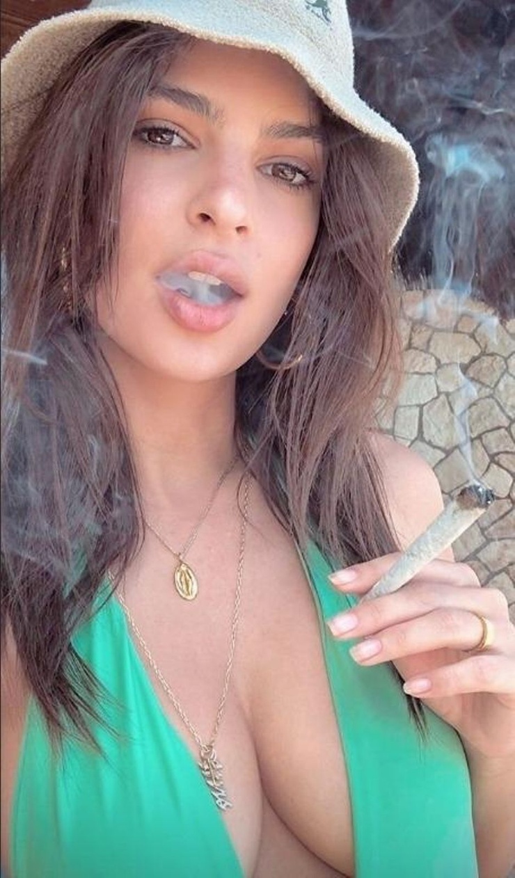 Emily Ratajkowski