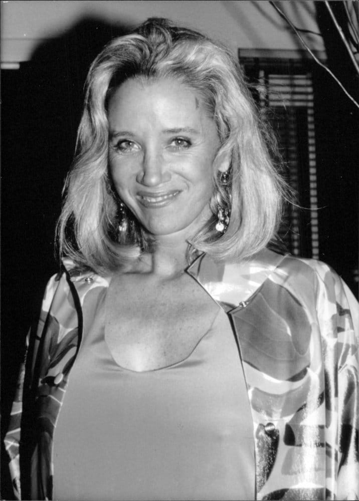 Sally Kirkland
