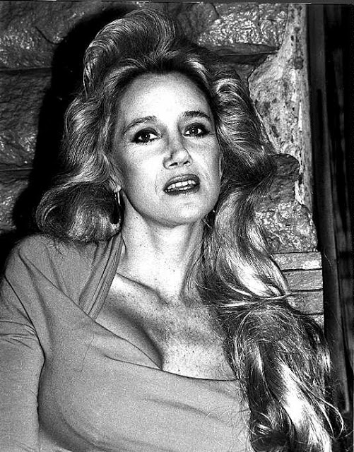 Sally Kirkland