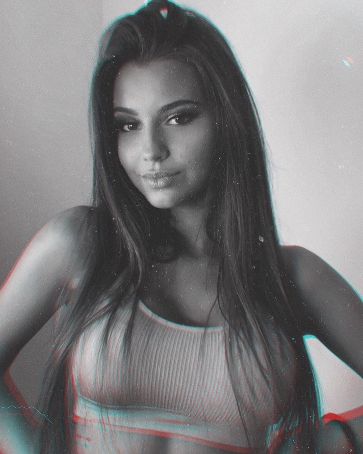 Carly Santos Carly Santos