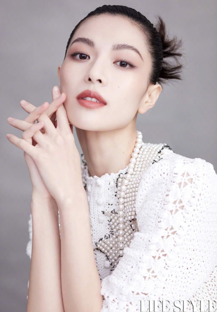 Elane Zhong