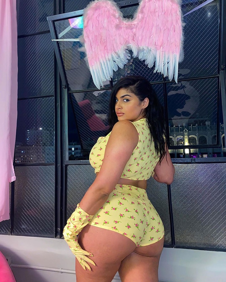 Adriana Sahar Adriana Sahar