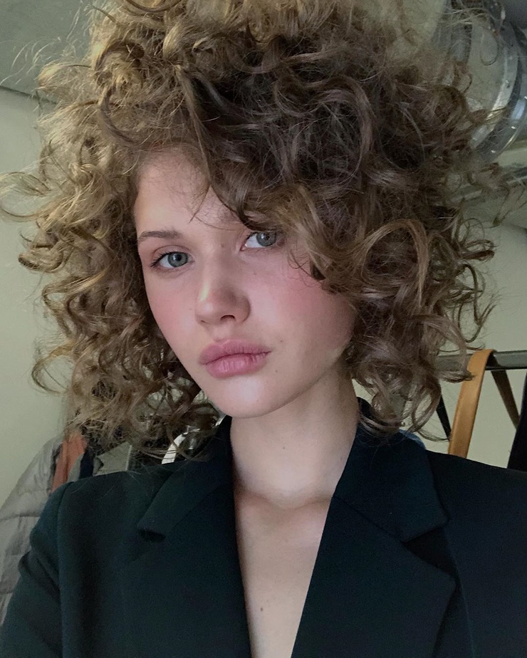 Andrea Madlova Andrea Madlova